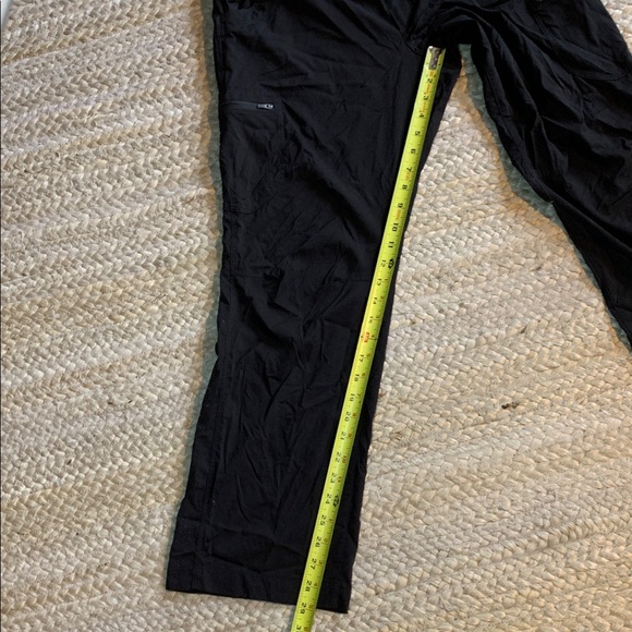 NWOT Women's L.L. Bean Vista Mid-Rise Trekking Black Cargo Pants size 10 - Picture 10 of 11